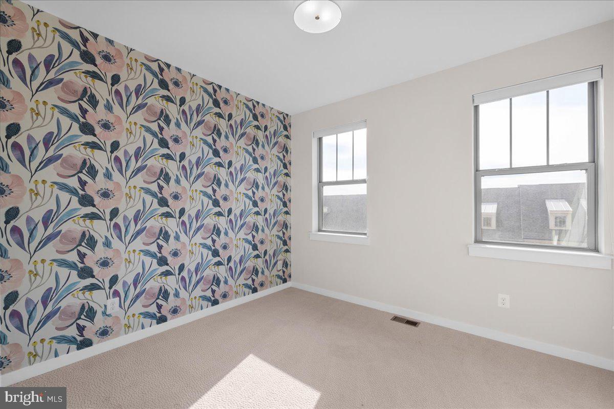 1120 MADEIRA TER SE, LEESBURG, Virginia 20175, 3 Bedrooms Bedrooms, ,2 BathroomsBathrooms,Residential,For sale,1120 MADEIRA TER SE,VALO2110150 MLS # VALO2110150