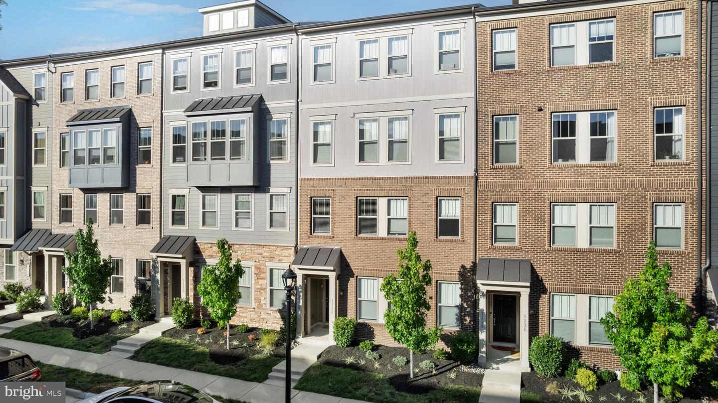 1120 MADEIRA TER SE, LEESBURG, Virginia 20175, 3 Bedrooms Bedrooms, ,2 BathroomsBathrooms,Residential,For sale,1120 MADEIRA TER SE,VALO2110150 MLS # VALO2110150