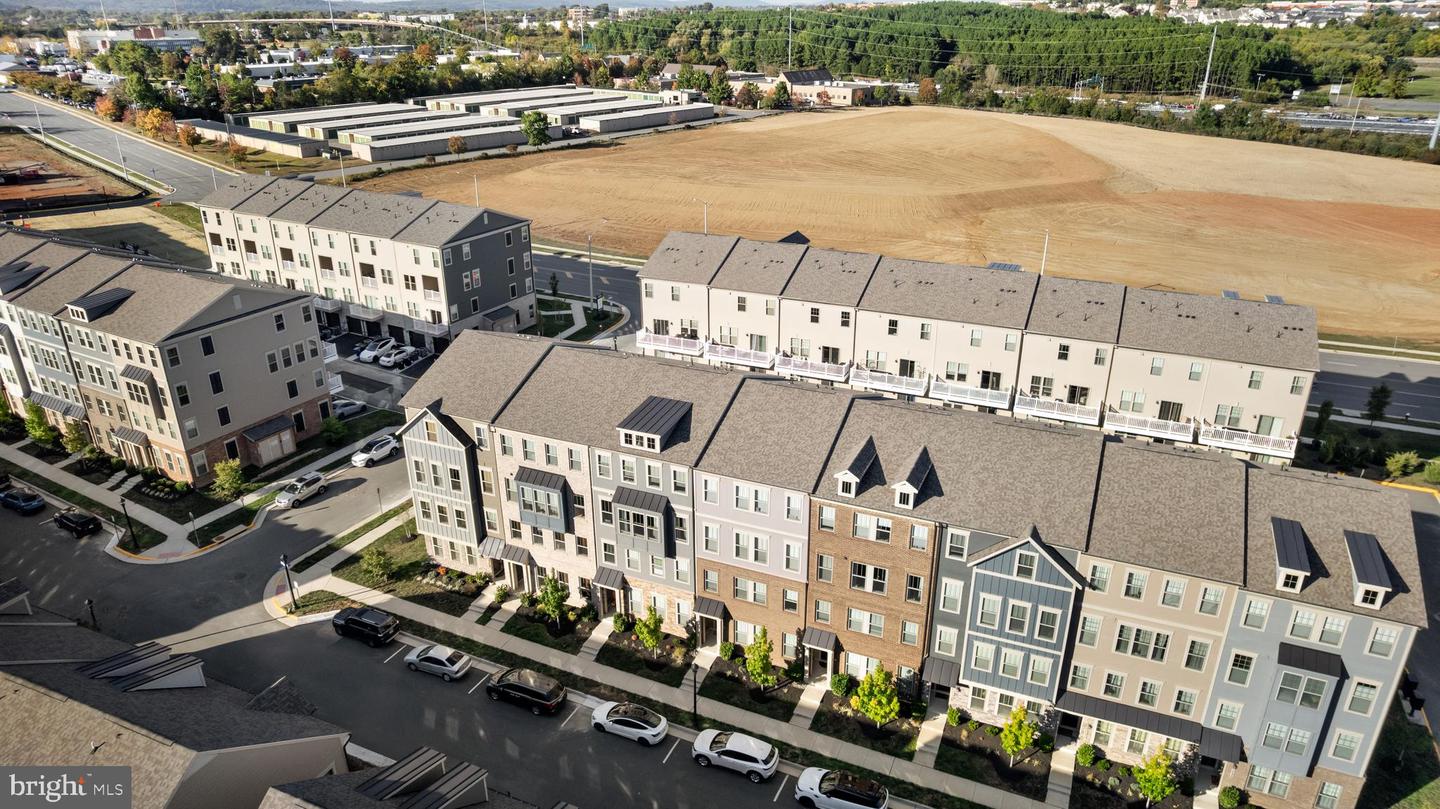 1120 MADEIRA TER SE, LEESBURG, Virginia 20175, 3 Bedrooms Bedrooms, ,2 BathroomsBathrooms,Residential,For sale,1120 MADEIRA TER SE,VALO2110150 MLS # VALO2110150