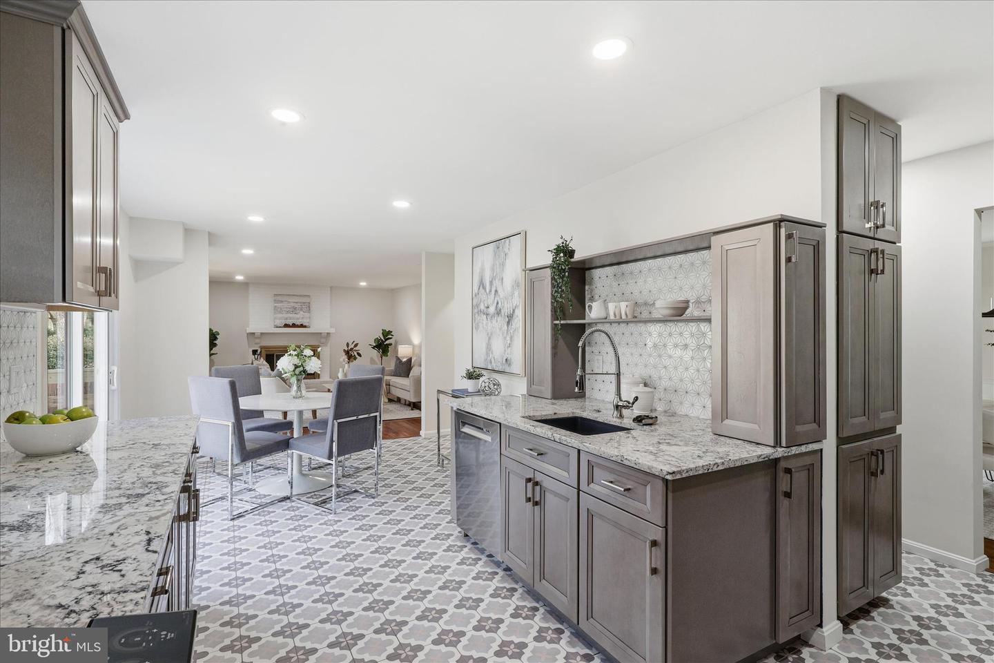 5606 TILIA CT, BURKE, Virginia 22015, 4 Bedrooms Bedrooms, ,3 BathroomsBathrooms,Residential,For sale,5606 TILIA CT,VAFX2277966 MLS # VAFX2277966