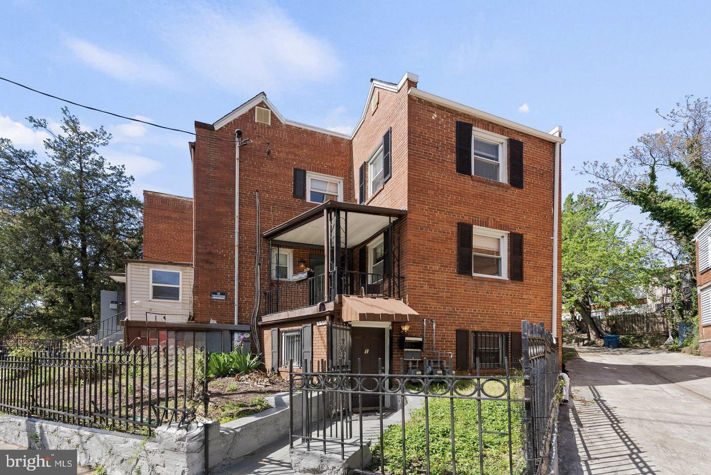 550 MALCOLM X AVE SE, WASHINGTON, District Of Columbia 20032, 3 Bedrooms Bedrooms, 3 Rooms Rooms,3 BathroomsBathrooms,Residential,For sale,550 MALCOLM X AVE SE,DCDC2231358 MLS # DCDC2231358