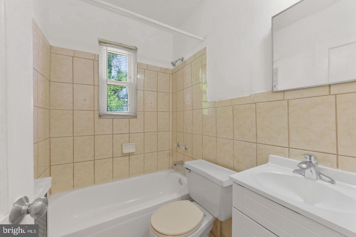 550 MALCOLM X AVE SE, WASHINGTON, District Of Columbia 20032, 3 Bedrooms Bedrooms, 3 Rooms Rooms,3 BathroomsBathrooms,Residential,For sale,550 MALCOLM X AVE SE,DCDC2231358 MLS # DCDC2231358