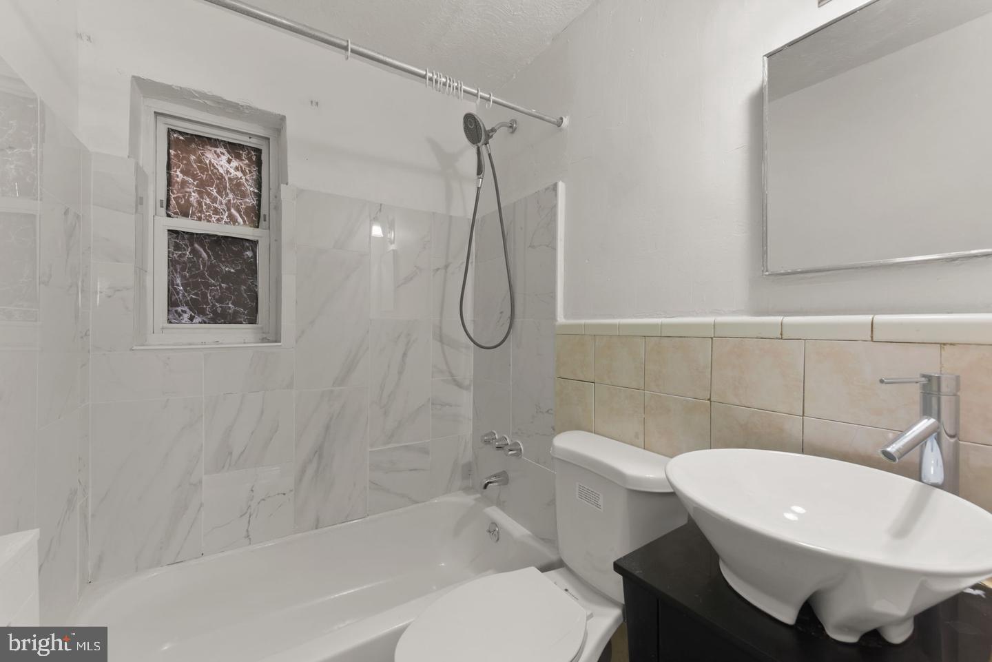 550 MALCOLM X AVE SE, WASHINGTON, District Of Columbia 20032, 3 Bedrooms Bedrooms, 3 Rooms Rooms,3 BathroomsBathrooms,Residential,For sale,550 MALCOLM X AVE SE,DCDC2231358 MLS # DCDC2231358