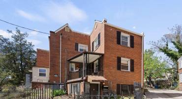 550 MALCOLM X AVE SE, WASHINGTON, District Of Columbia 20032, 3 Bedrooms Bedrooms, 3 Rooms Rooms,3 BathroomsBathrooms,Residential,For sale,550 MALCOLM X AVE SE,DCDC2231358 MLS # DCDC2231358