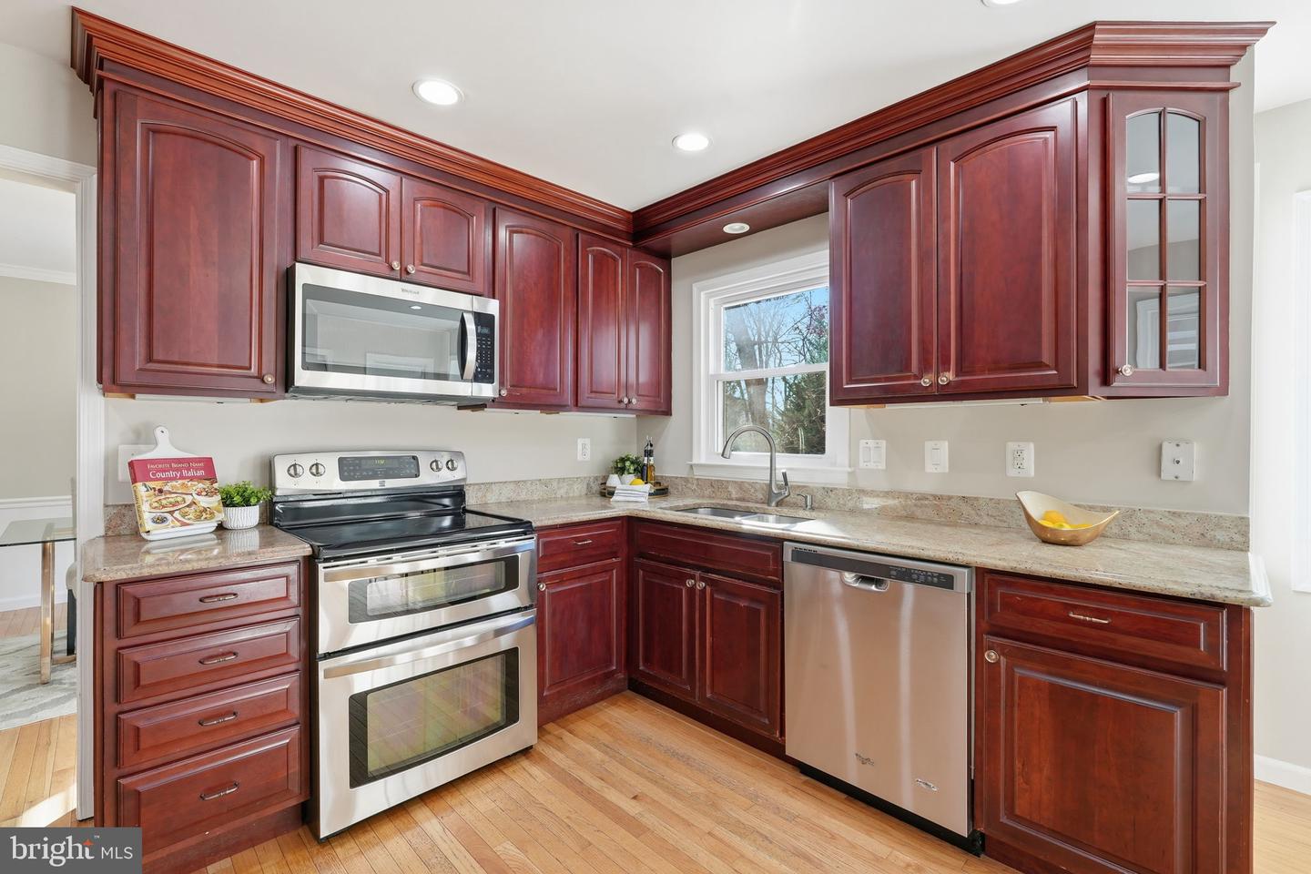 12227 OX HILL RD, FAIRFAX, Virginia 22033, 3 Bedrooms Bedrooms, ,2 BathroomsBathrooms,Residential,For sale,12227 OX HILL RD,VAFX2280014 MLS # VAFX2280014