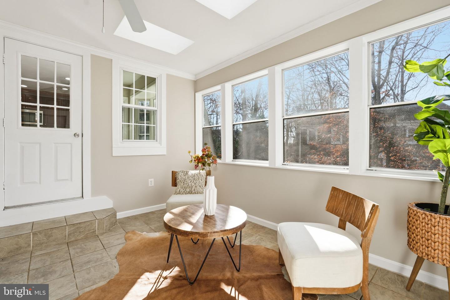 12227 OX HILL RD, FAIRFAX, Virginia 22033, 3 Bedrooms Bedrooms, ,2 BathroomsBathrooms,Residential,For sale,12227 OX HILL RD,VAFX2280014 MLS # VAFX2280014