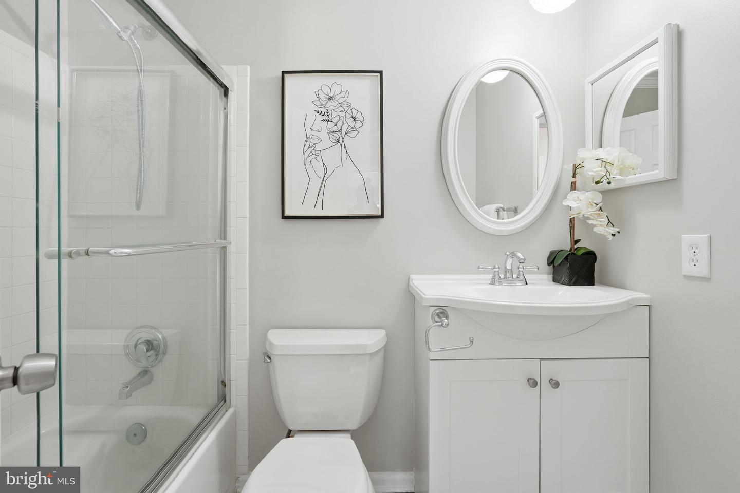 12227 OX HILL RD, FAIRFAX, Virginia 22033, 3 Bedrooms Bedrooms, ,2 BathroomsBathrooms,Residential,For sale,12227 OX HILL RD,VAFX2280014 MLS # VAFX2280014