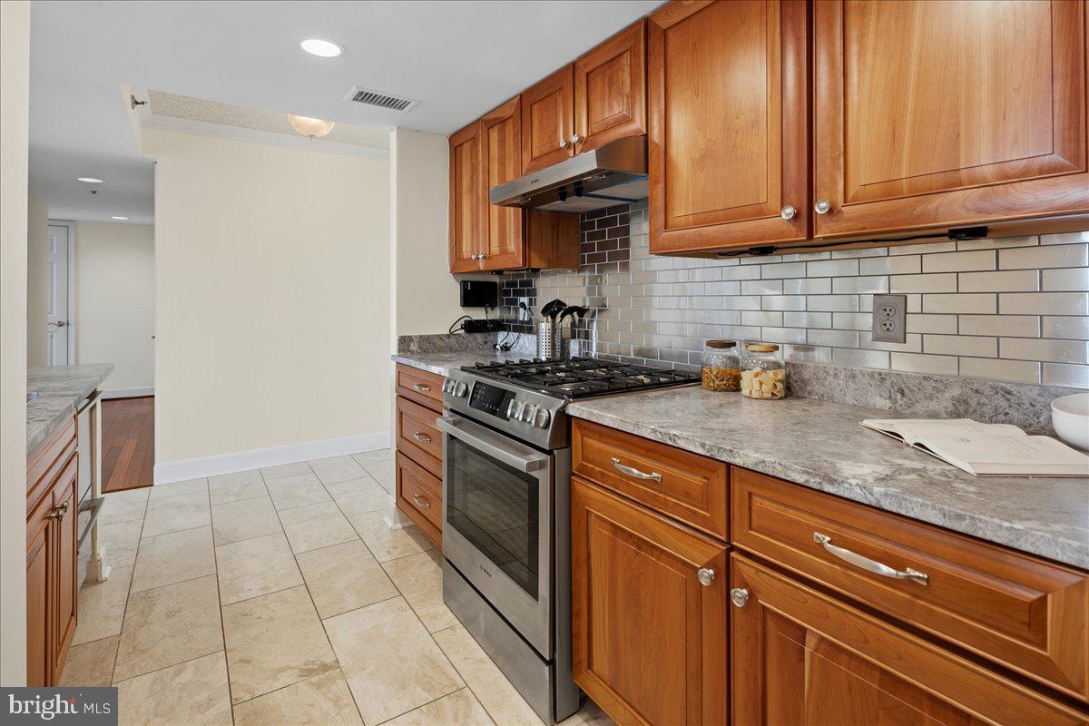 1276 N WAYNE ST #711, ARLINGTON, Virginia 22201, 2 Bedrooms Bedrooms, ,2 BathroomsBathrooms,Residential,For sale,1276 N WAYNE ST #711,VAAR2066330 MLS # VAAR2066330