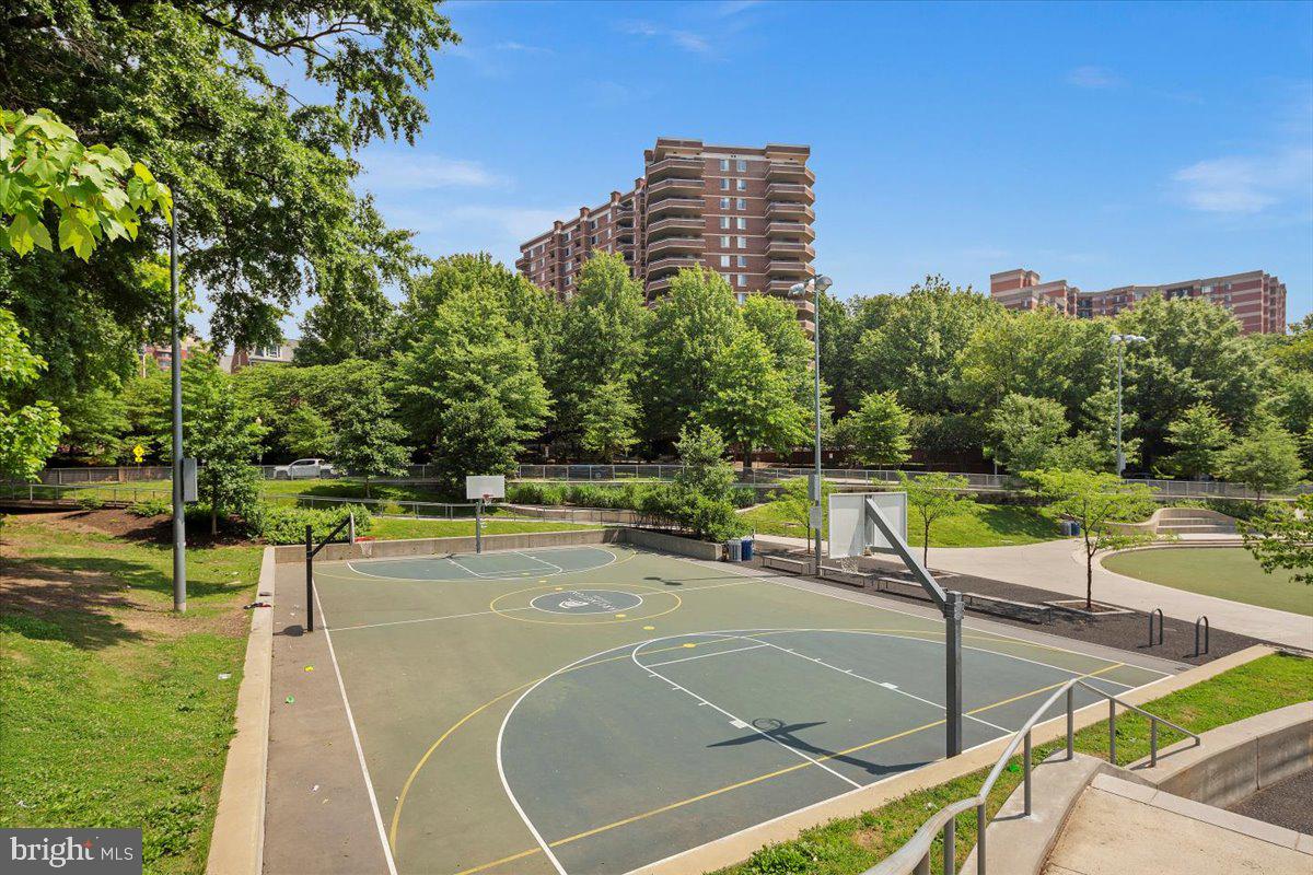 1276 N WAYNE ST #711, ARLINGTON, Virginia 22201, 2 Bedrooms Bedrooms, ,2 BathroomsBathrooms,Residential,For sale,1276 N WAYNE ST #711,VAAR2066330 MLS # VAAR2066330