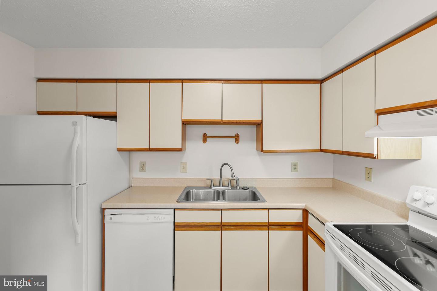 111 MEADOWVIEW CT, WINCHESTER, Virginia 22602, 3 Bedrooms Bedrooms, ,1 BathroomBathrooms,Residential,For sale,111 MEADOWVIEW CT,VAFV2038234 MLS # VAFV2038234