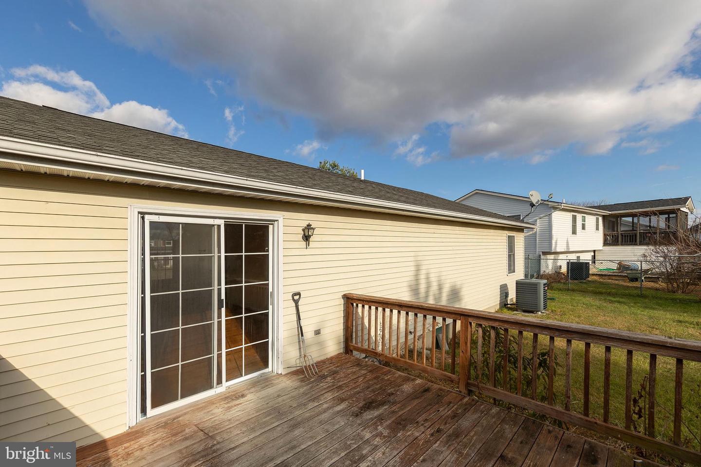 111 MEADOWVIEW CT, WINCHESTER, Virginia 22602, 3 Bedrooms Bedrooms, ,1 BathroomBathrooms,Residential,For sale,111 MEADOWVIEW CT,VAFV2038234 MLS # VAFV2038234