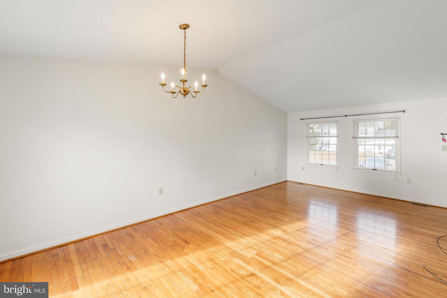 111 MEADOWVIEW CT, WINCHESTER, Virginia 22602, 3 Bedrooms Bedrooms, ,1 BathroomBathrooms,Residential,For sale,111 MEADOWVIEW CT,VAFV2038234 MLS # VAFV2038234