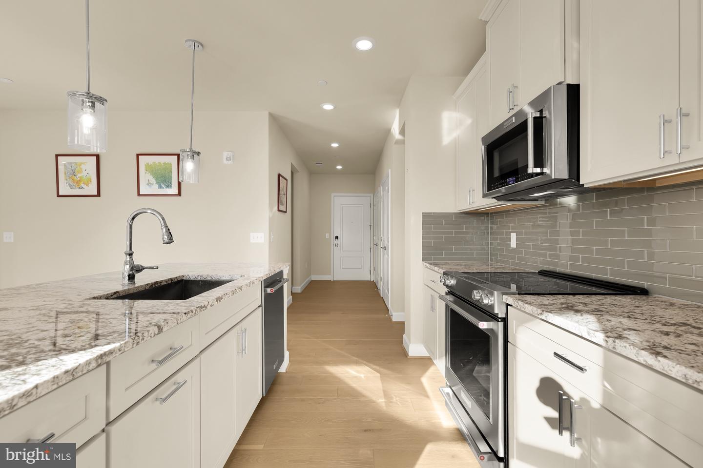 9555 SAINTSBURY DR #503, FAIRFAX, Virginia 22031, 2 Bedrooms Bedrooms, ,2 BathroomsBathrooms,Residential,For sale,9555 SAINTSBURY DR #503,VAFX2280722 MLS # VAFX2280722