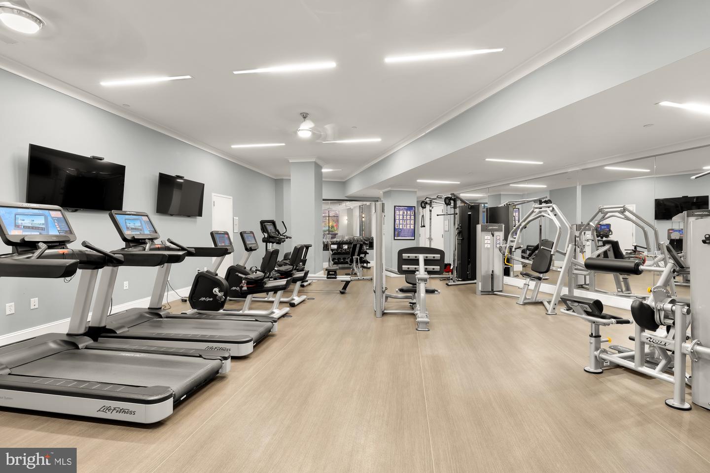 9555 SAINTSBURY DR #503, FAIRFAX, Virginia 22031, 2 Bedrooms Bedrooms, ,2 BathroomsBathrooms,Residential,For sale,9555 SAINTSBURY DR #503,VAFX2280722 MLS # VAFX2280722