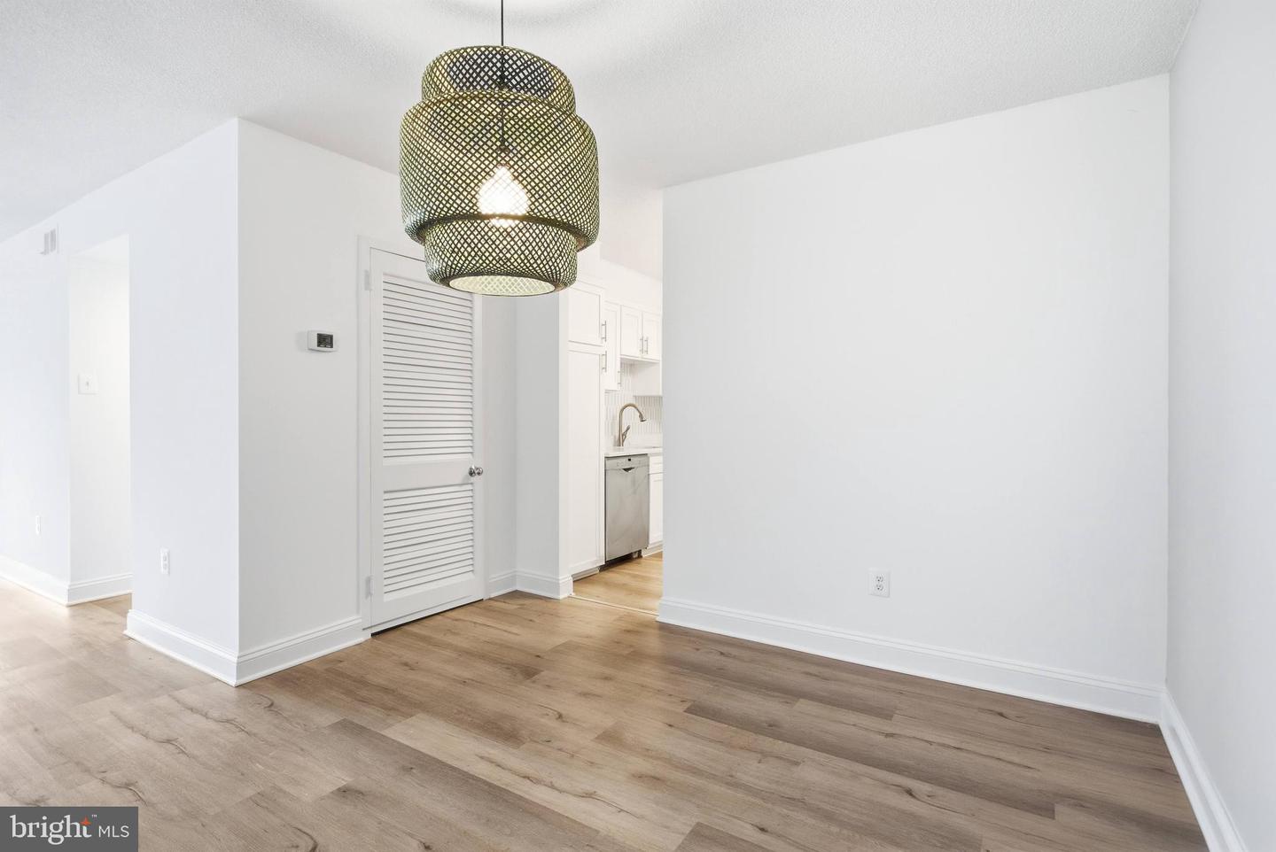 1300 ARMY NAVY DR #124, ARLINGTON, Virginia 22202, 1 Bedroom Bedrooms, ,1 BathroomBathrooms,Residential,For sale,1300 ARMY NAVY DR #124,VAAR2066486 MLS # VAAR2066486