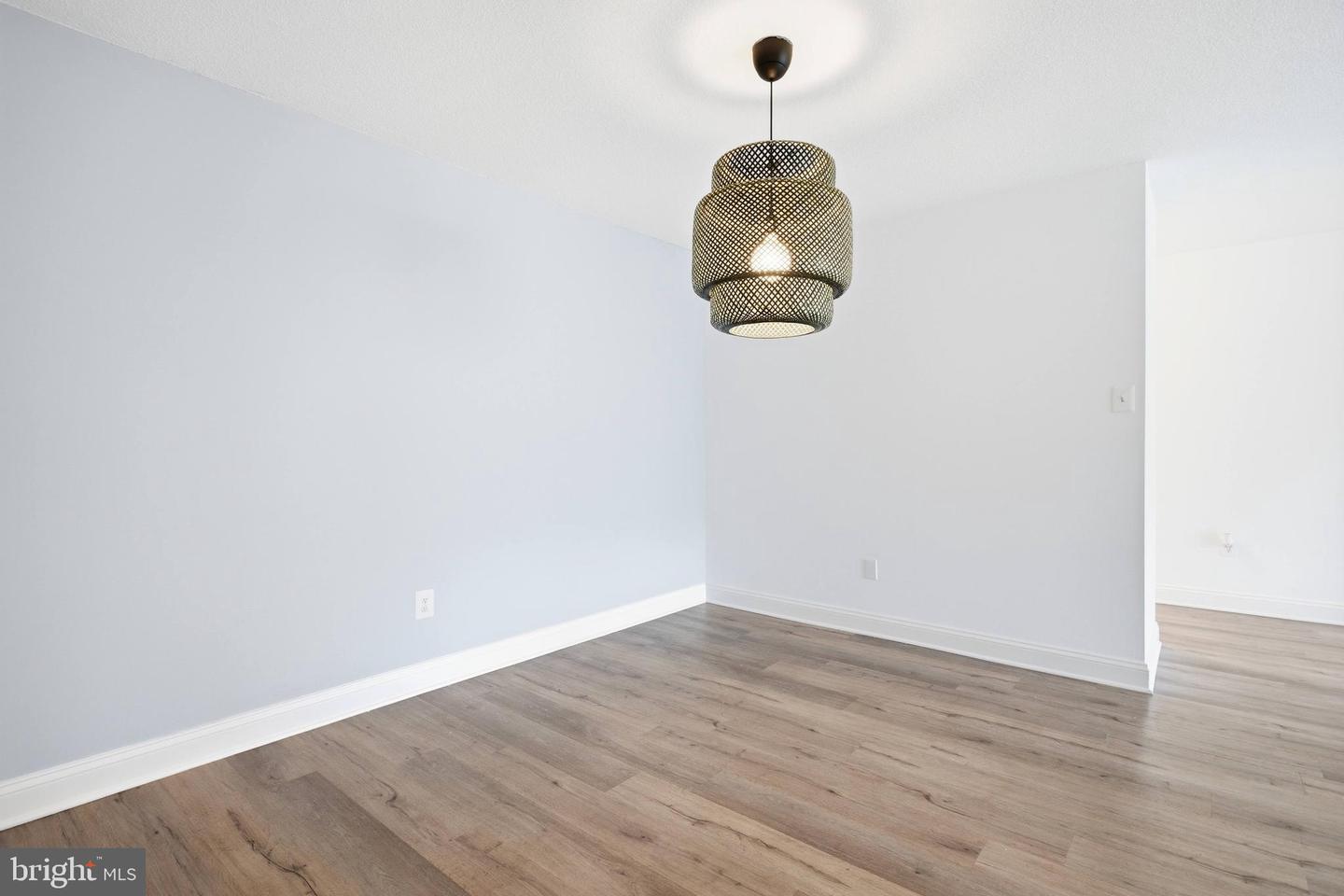 1300 ARMY NAVY DR #124, ARLINGTON, Virginia 22202, 1 Bedroom Bedrooms, ,1 BathroomBathrooms,Residential,For sale,1300 ARMY NAVY DR #124,VAAR2066486 MLS # VAAR2066486