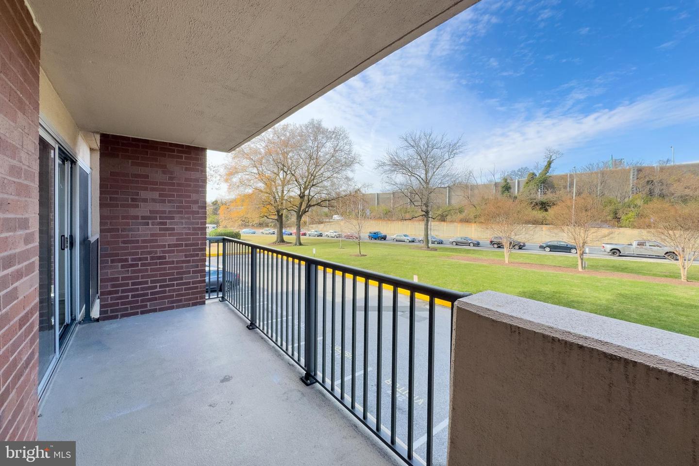 1300 ARMY NAVY DR #124, ARLINGTON, Virginia 22202, 1 Bedroom Bedrooms, ,1 BathroomBathrooms,Residential,For sale,1300 ARMY NAVY DR #124,VAAR2066486 MLS # VAAR2066486