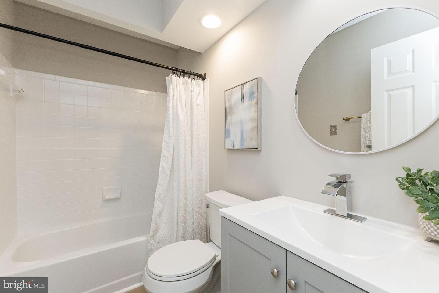 4216 KENTON CIR, DUMFRIES, Virginia 22025, 3 Bedrooms Bedrooms, ,2 BathroomsBathrooms,Residential,For sale,4216 KENTON CIR,VAPW2108468 MLS # VAPW2108468