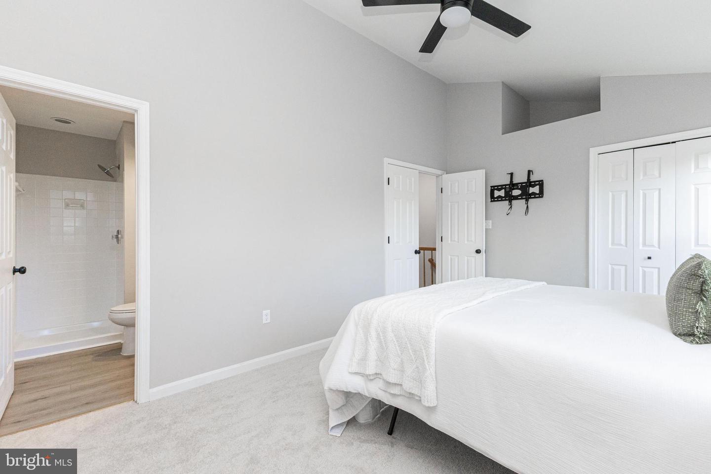 4216 KENTON CIR, DUMFRIES, Virginia 22025, 3 Bedrooms Bedrooms, ,2 BathroomsBathrooms,Residential,For sale,4216 KENTON CIR,VAPW2108468 MLS # VAPW2108468