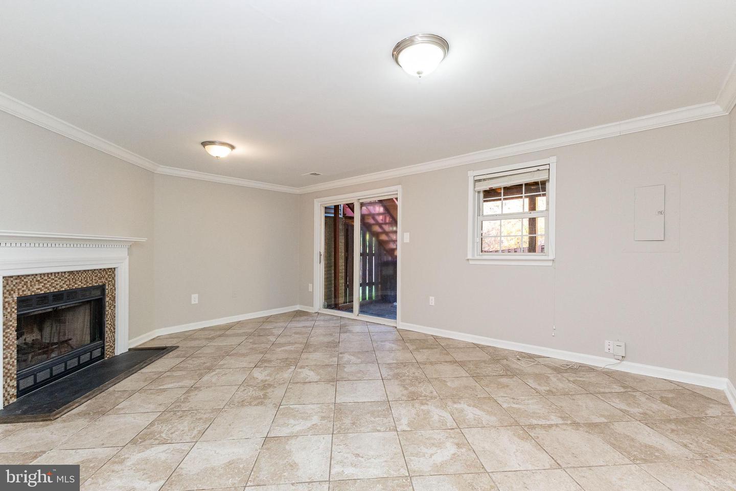 4216 KENTON CIR, DUMFRIES, Virginia 22025, 3 Bedrooms Bedrooms, ,2 BathroomsBathrooms,Residential,For sale,4216 KENTON CIR,VAPW2108468 MLS # VAPW2108468