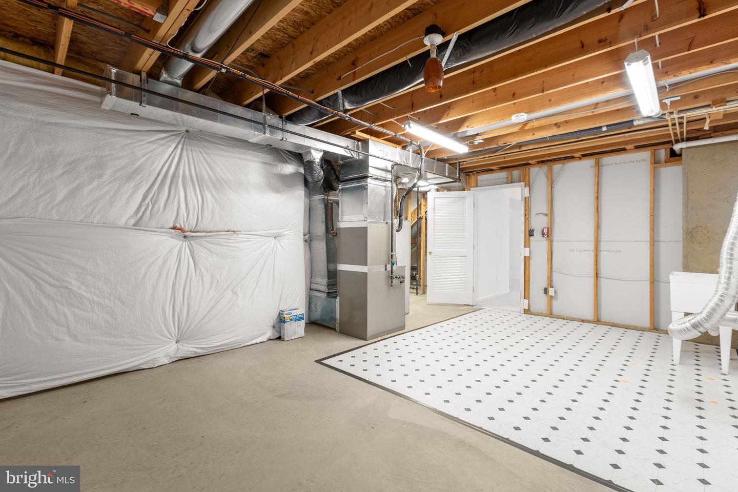 6902 S DEWEY CT, FREDERICKSBURG, Virginia 22407, 3 Bedrooms Bedrooms, ,3 BathroomsBathrooms,Residential,For sale,6902 S DEWEY CT,VASP2037882 MLS # VASP2037882