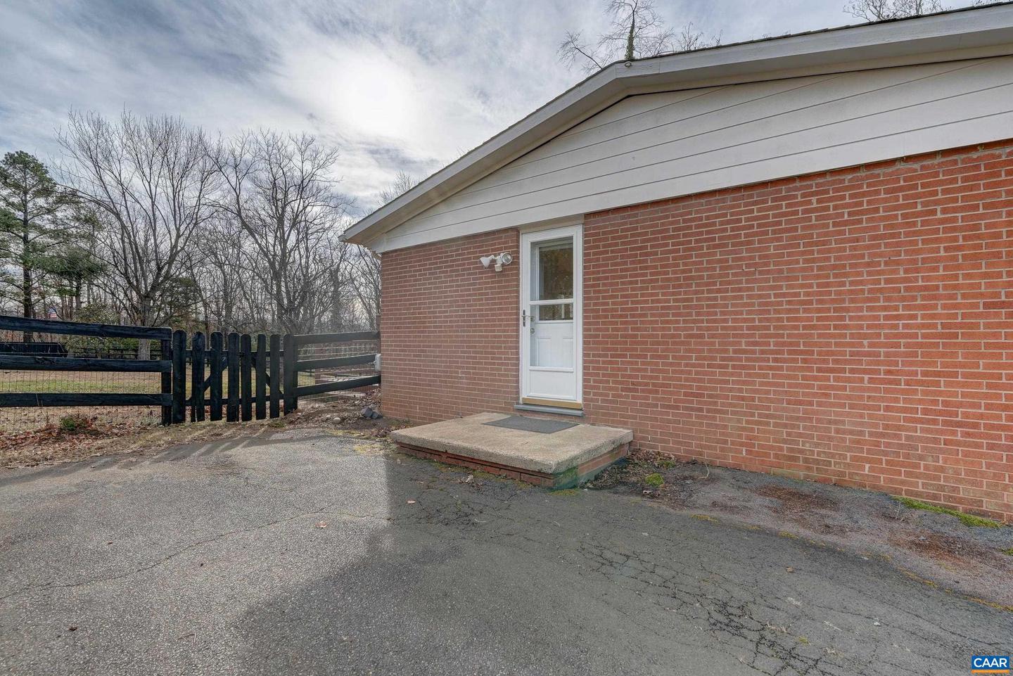 1179 BLUE RIDGE AVE, CROZET, Virginia 22932, 3 Bedrooms Bedrooms, ,1 BathroomBathrooms,Residential,For sale,1179 BLUE RIDGE AVE,671551 MLS # 671551