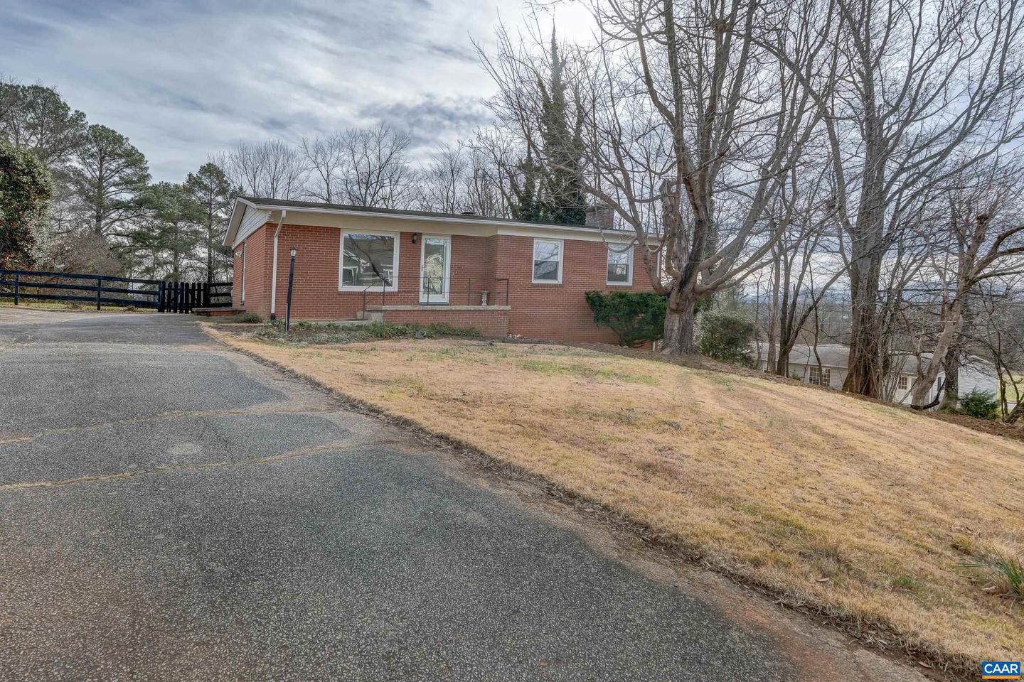 1179 BLUE RIDGE AVE, CROZET, Virginia 22932, 3 Bedrooms Bedrooms, ,1 BathroomBathrooms,Residential,For sale,1179 BLUE RIDGE AVE,671551 MLS # 671551