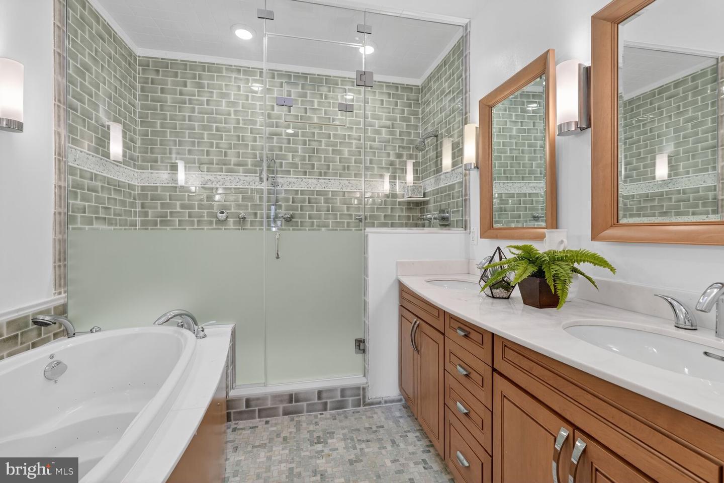 3540 RESERVOIR RD NW, WASHINGTON, District Of Columbia 20007, 4 Bedrooms Bedrooms, ,4 BathroomsBathrooms,Residential,For sale,3540 RESERVOIR RD NW,DCDC2233446 MLS # DCDC2233446