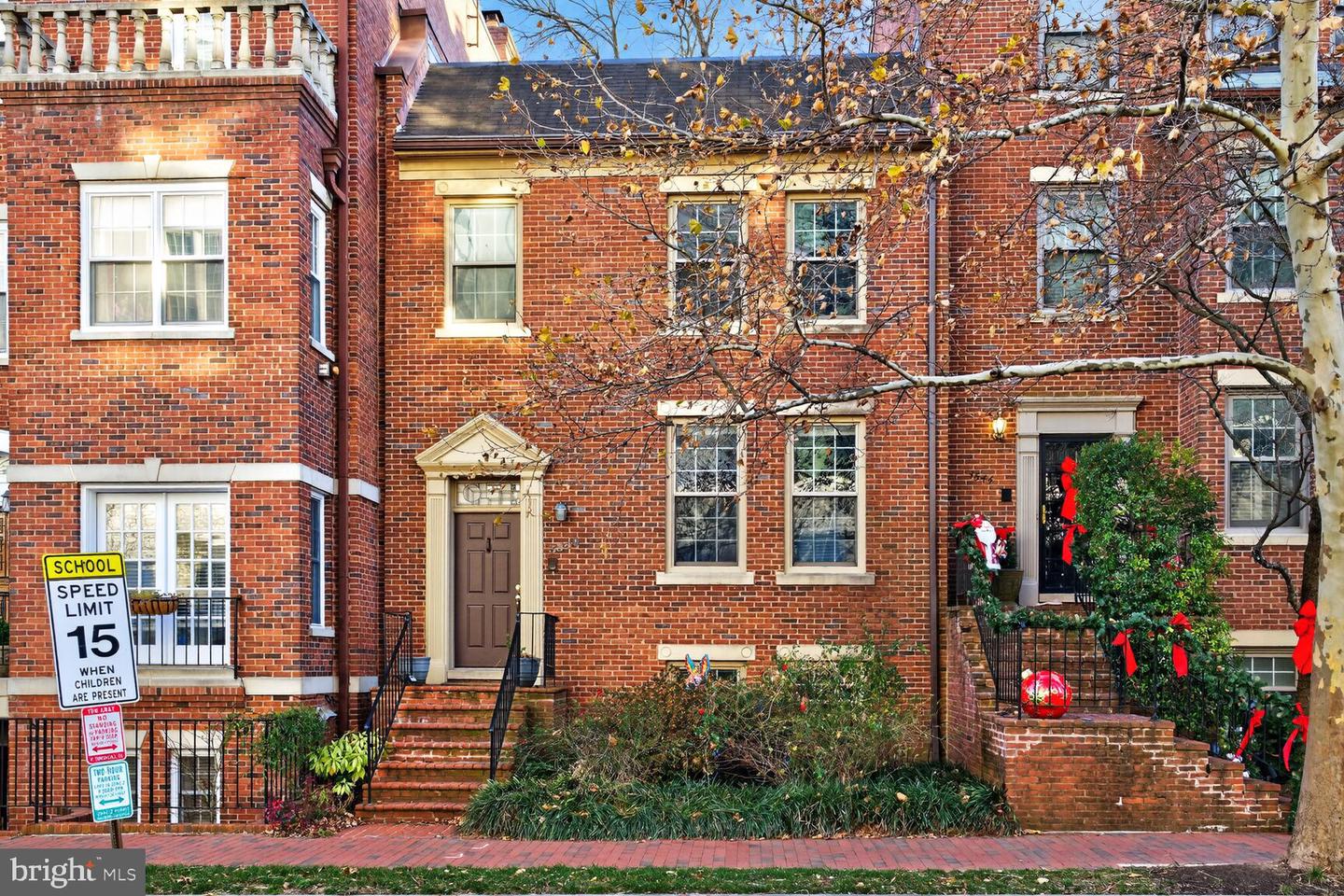 3540 RESERVOIR RD NW, WASHINGTON, District Of Columbia 20007, 4 Bedrooms Bedrooms, ,4 BathroomsBathrooms,Residential,For sale,3540 RESERVOIR RD NW,DCDC2233446 MLS # DCDC2233446