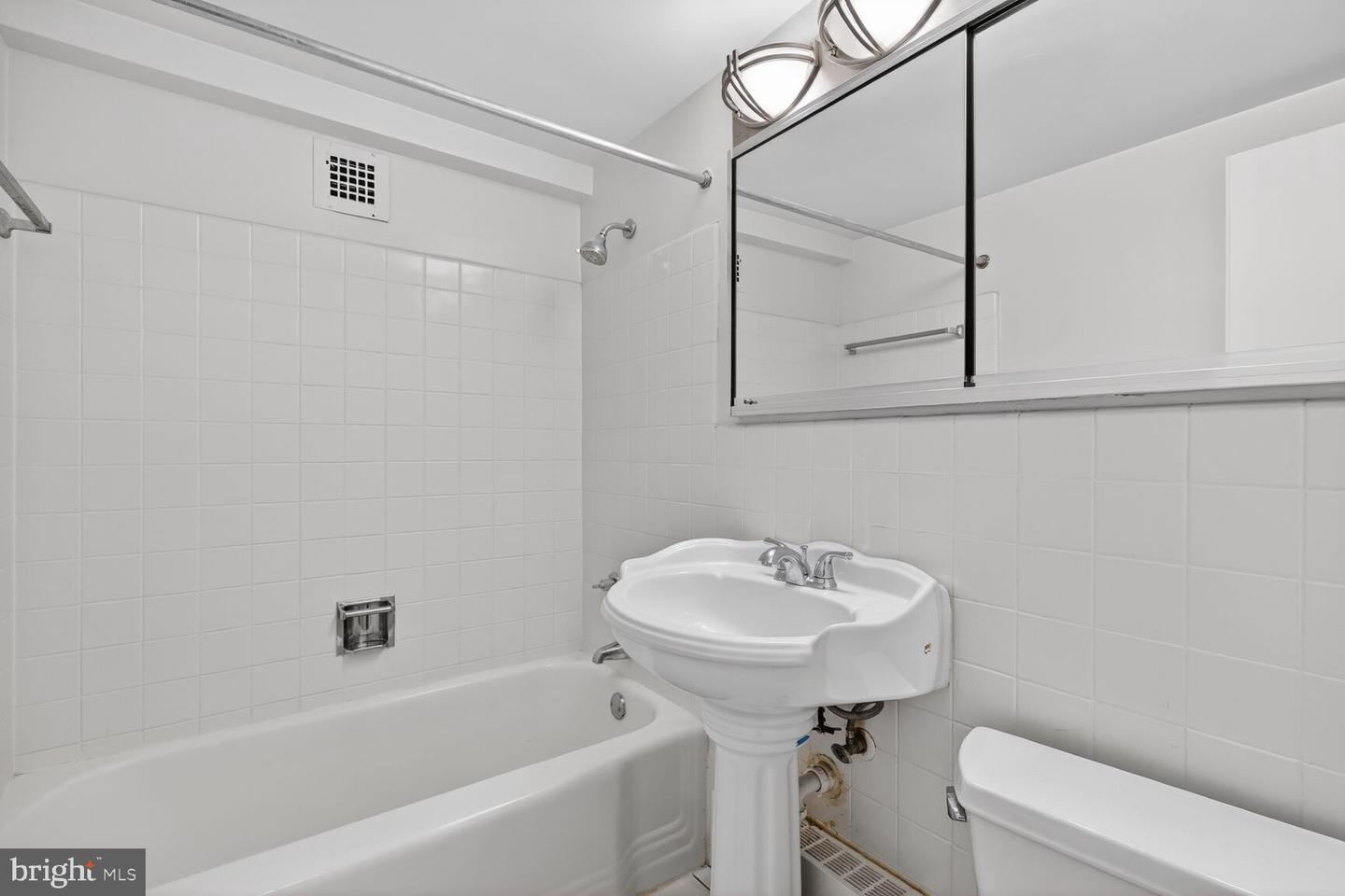 5410 CONNECTICUT AVE NW #505, WASHINGTON, District Of Columbia 20015, 2 Bedrooms Bedrooms, ,2 BathroomsBathrooms,Residential,For sale,5410 CONNECTICUT AVE NW #505,DCDC2233508 MLS # DCDC2233508