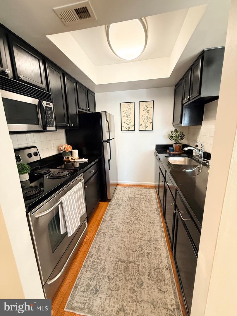 14901 RYDELL RD #303, CENTREVILLE, Virginia 20121, 2 Bedrooms Bedrooms, 4 Rooms Rooms,2 BathroomsBathrooms,Residential,For sale,14901 RYDELL RD #303,VAFX2280894 MLS # VAFX2280894 14901 RYDELL RD #303, CENTREVILLE, Virginia 20121, 2 Bedrooms Bedrooms, 4 Rooms Rooms,2 BathroomsBathrooms,Residential,For sale,14901 RYDELL RD #303,VAFX2280894 MLS # VAFX2280894