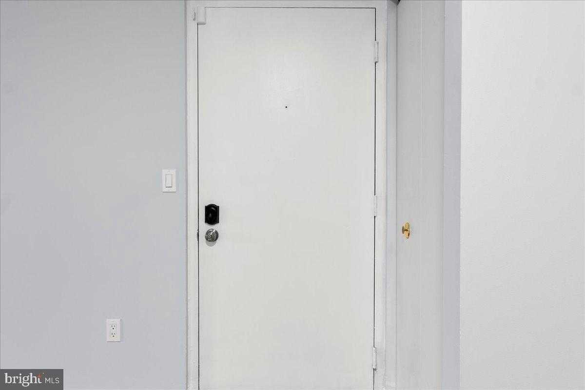 14903 RYDELL RD #104, CENTREVILLE, Virginia 20121, 1 Bedroom Bedrooms, ,1 BathroomBathrooms,Residential,For sale,14903 RYDELL RD #104,VAFX2280932 MLS # VAFX2280932