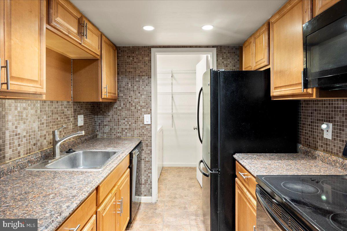 14903 RYDELL RD #104, CENTREVILLE, Virginia 20121, 1 Bedroom Bedrooms, ,1 BathroomBathrooms,Residential,For sale,14903 RYDELL RD #104,VAFX2280932 MLS # VAFX2280932