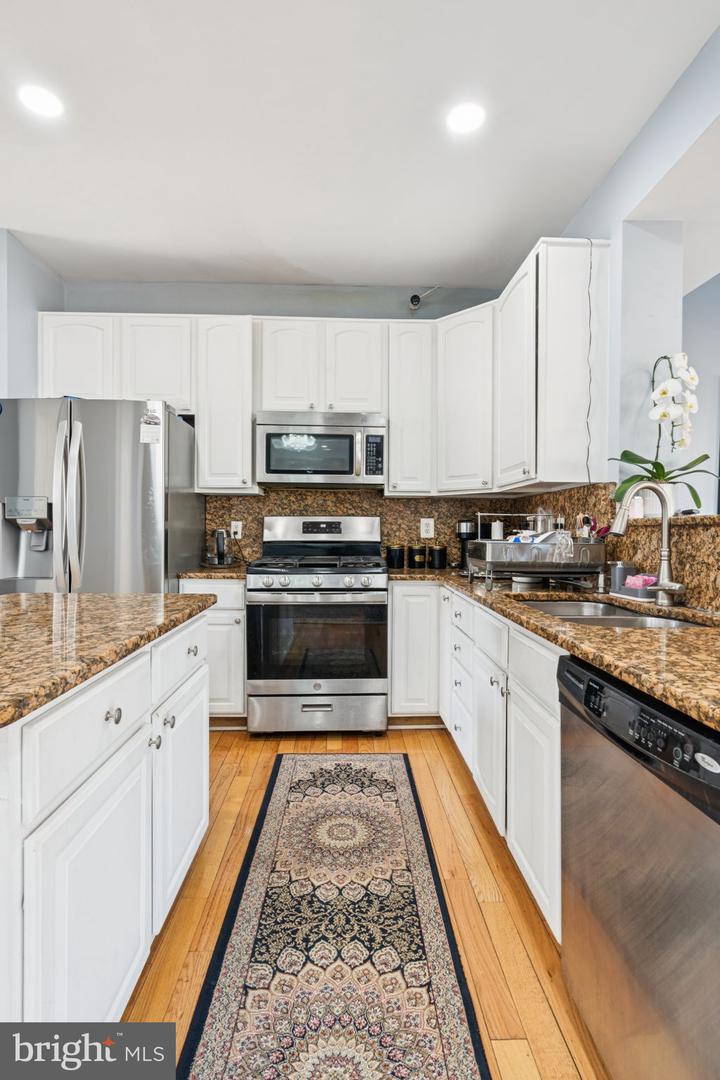 13044 LUPINE TURN, WOODBRIDGE, Virginia 22192, 4 Bedrooms Bedrooms, ,3 BathroomsBathrooms,Residential,For sale,13044 LUPINE TURN,VAPW2108516 MLS # VAPW2108516