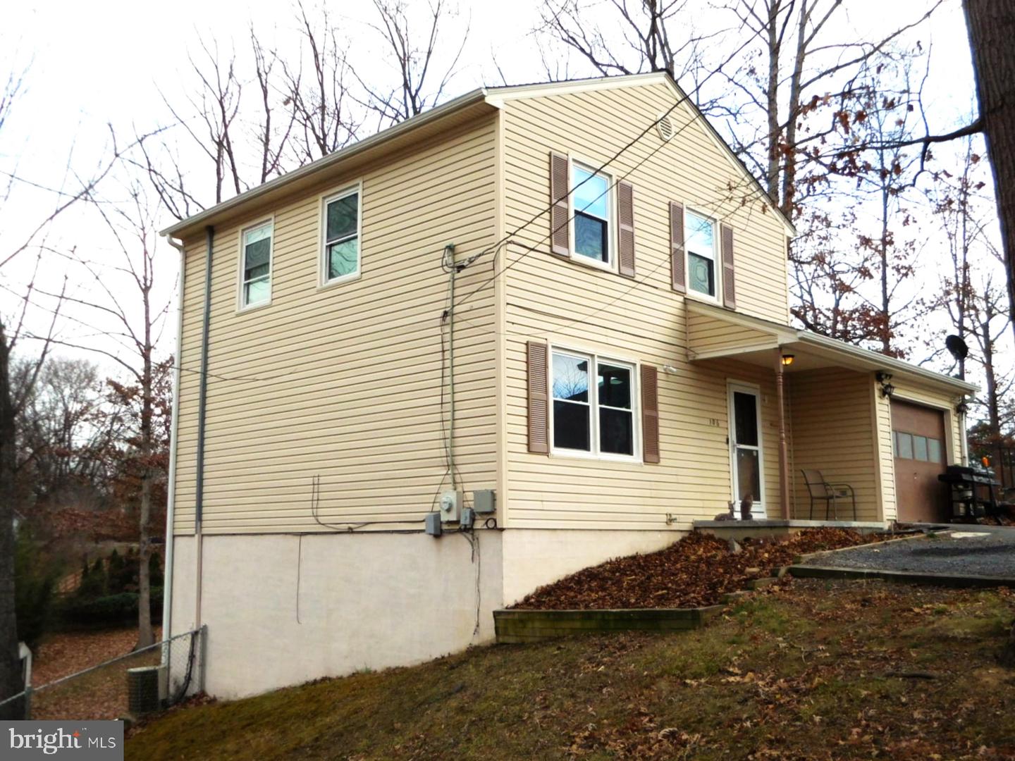 106 WOODTOP CT, STEPHENS CITY, Virginia 22655, 4 Bedrooms Bedrooms, ,2 BathroomsBathrooms,Residential,For sale,106 WOODTOP CT,VAFV2038296 MLS # VAFV2038296