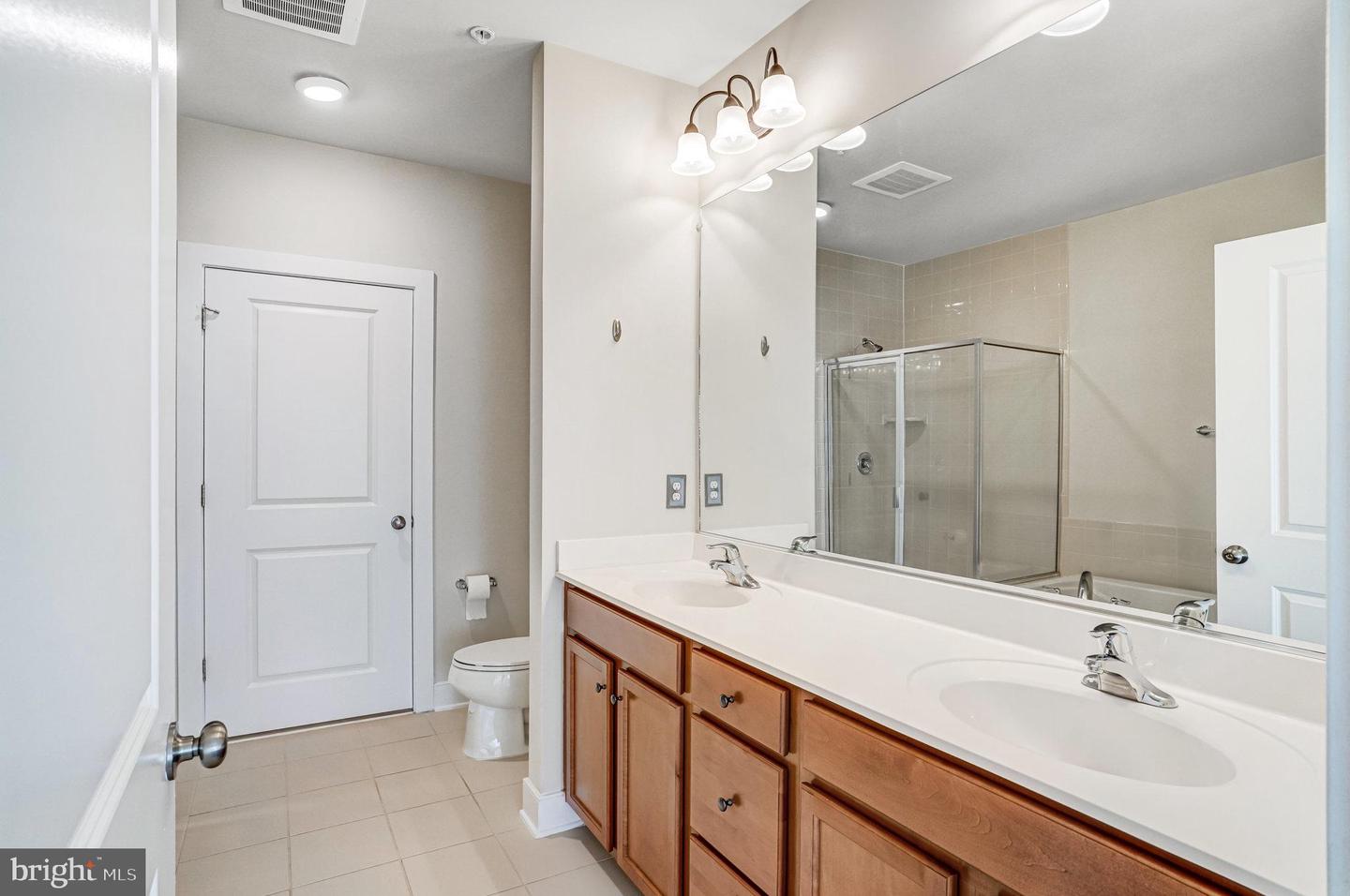 9523 BASTILLE ST #207, FAIRFAX, Virginia 22031, 2 Bedrooms Bedrooms, ,2 BathroomsBathrooms,Residential,For sale,9523 BASTILLE ST #207,VAFX2281368 MLS # VAFX2281368 9523 BASTILLE ST #207, FAIRFAX, Virginia 22031, 2 Bedrooms Bedrooms, ,2 BathroomsBathrooms,Residential,For sale,9523 BASTILLE ST #207,VAFX2281368 MLS # VAFX2281368