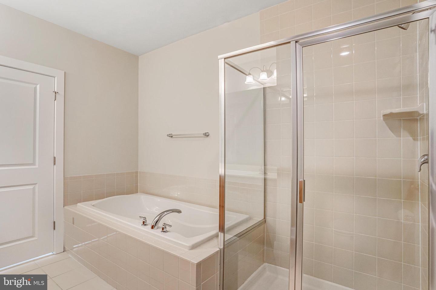 9523 BASTILLE ST #207, FAIRFAX, Virginia 22031, 2 Bedrooms Bedrooms, ,2 BathroomsBathrooms,Residential,For sale,9523 BASTILLE ST #207,VAFX2281368 MLS # VAFX2281368 9523 BASTILLE ST #207, FAIRFAX, Virginia 22031, 2 Bedrooms Bedrooms, ,2 BathroomsBathrooms,Residential,For sale,9523 BASTILLE ST #207,VAFX2281368 MLS # VAFX2281368