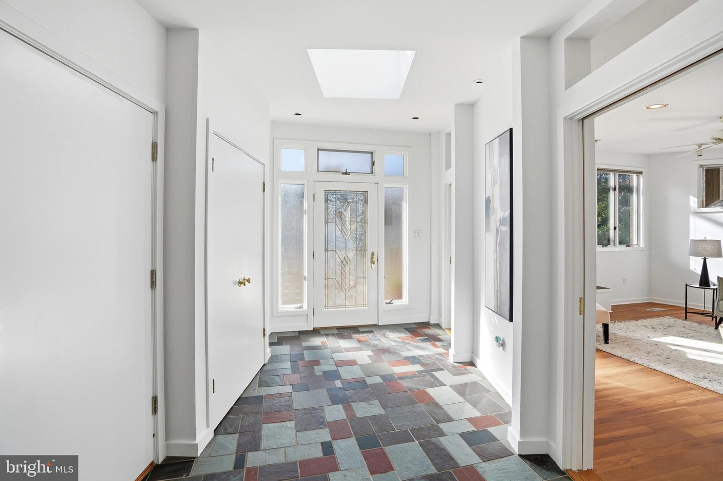 2745 N RADFORD ST, ARLINGTON, Virginia 22207, 6 Bedrooms Bedrooms, ,6 BathroomsBathrooms,Residential,For sale,2745 N RADFORD ST,VAAR2066586 MLS # VAAR2066586