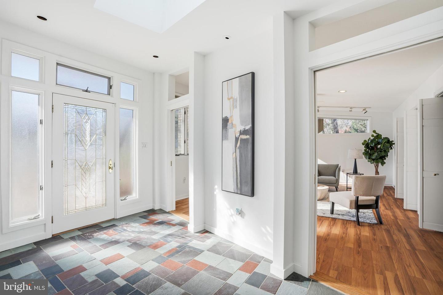 2745 N RADFORD ST, ARLINGTON, Virginia 22207, 6 Bedrooms Bedrooms, ,6 BathroomsBathrooms,Residential,For sale,2745 N RADFORD ST,VAAR2066586 MLS # VAAR2066586