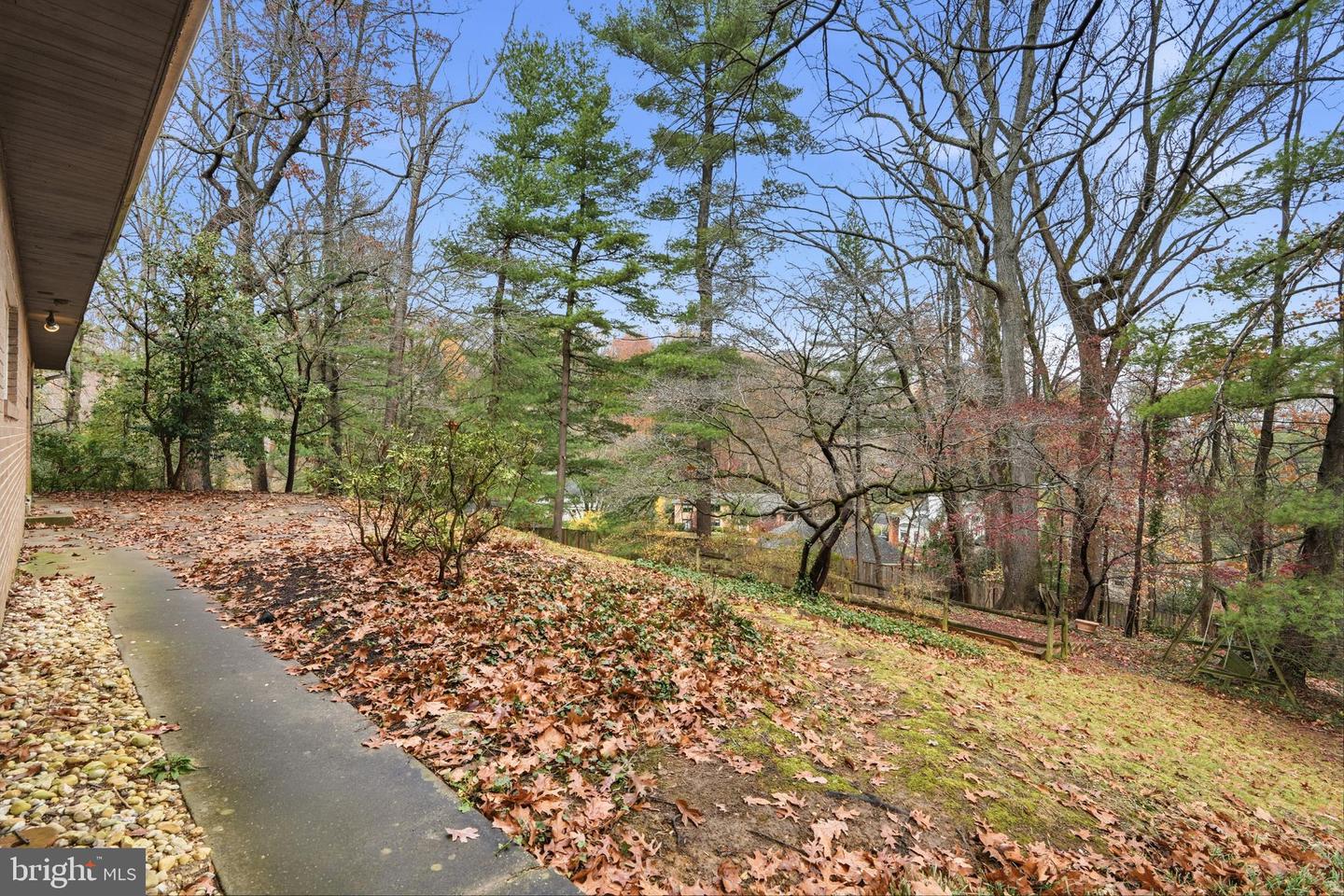 2745 N RADFORD ST, ARLINGTON, Virginia 22207, 6 Bedrooms Bedrooms, ,6 BathroomsBathrooms,Residential,For sale,2745 N RADFORD ST,VAAR2066586 MLS # VAAR2066586