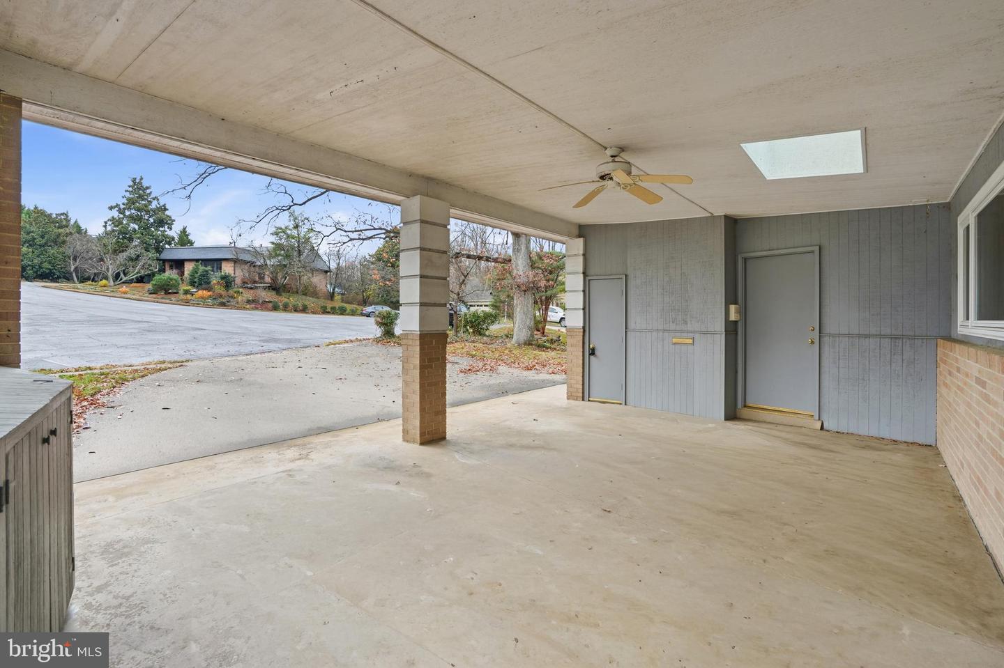 2745 N RADFORD ST, ARLINGTON, Virginia 22207, 6 Bedrooms Bedrooms, ,6 BathroomsBathrooms,Residential,For sale,2745 N RADFORD ST,VAAR2066586 MLS # VAAR2066586