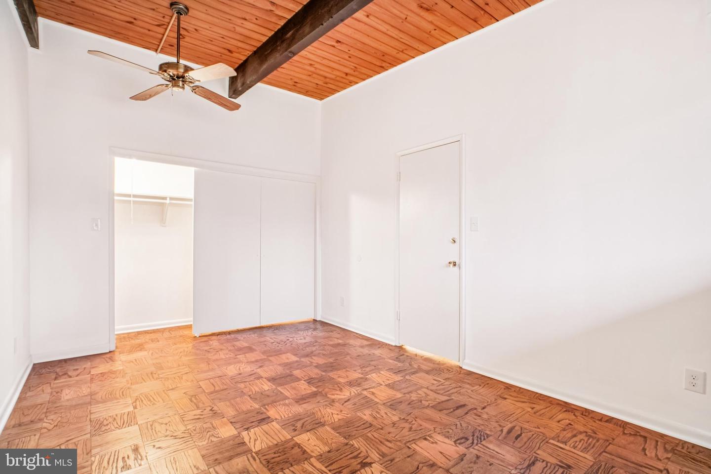 4333 AMERICANA DR #203, ANNANDALE, Virginia 22003, 2 Bedrooms Bedrooms, ,1 BathroomBathrooms,Residential,For sale,4333 AMERICANA DR #203,VAFX2281478 MLS # VAFX2281478