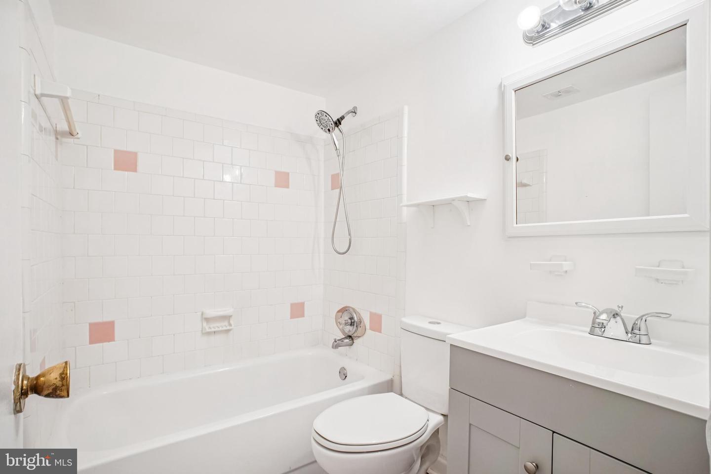 4333 AMERICANA DR #203, ANNANDALE, Virginia 22003, 2 Bedrooms Bedrooms, ,1 BathroomBathrooms,Residential,For sale,4333 AMERICANA DR #203,VAFX2281478 MLS # VAFX2281478