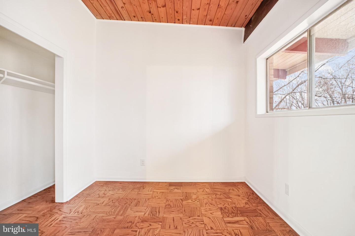 4333 AMERICANA DR #203, ANNANDALE, Virginia 22003, 2 Bedrooms Bedrooms, ,1 BathroomBathrooms,Residential,For sale,4333 AMERICANA DR #203,VAFX2281478 MLS # VAFX2281478