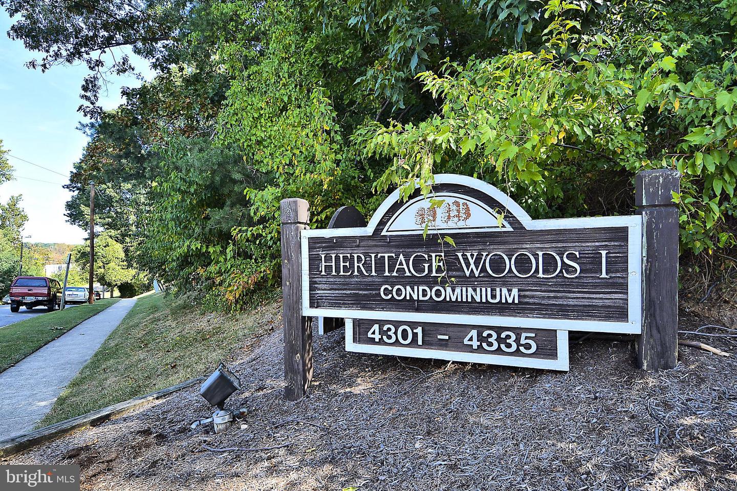 4333 AMERICANA DR #203, ANNANDALE, Virginia 22003, 2 Bedrooms Bedrooms, ,1 BathroomBathrooms,Residential,For sale,4333 AMERICANA DR #203,VAFX2281478 MLS # VAFX2281478