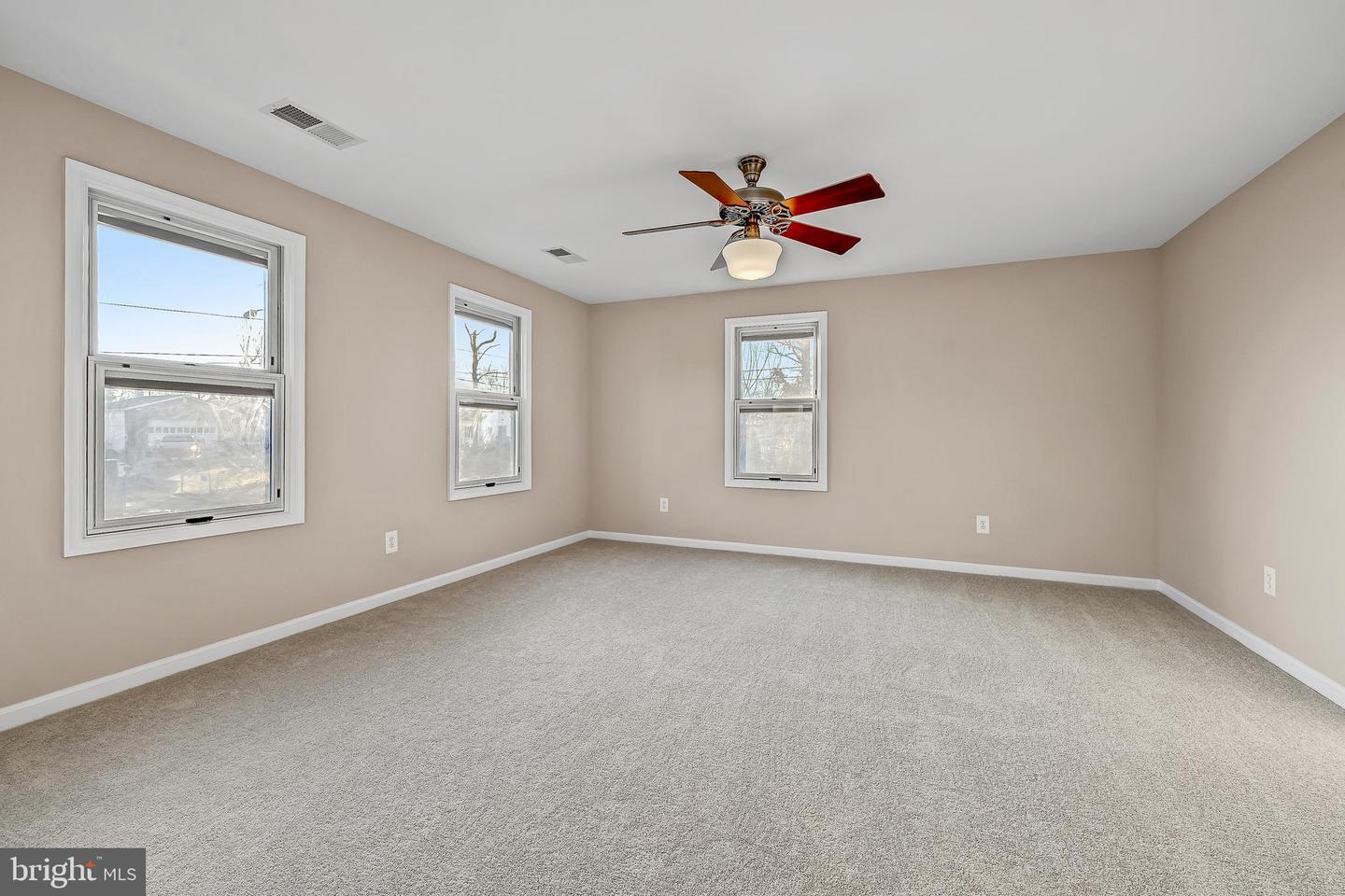 8602 SPRUCE ST, MANASSAS, Virginia 20111, 3 Bedrooms Bedrooms, ,3 BathroomsBathrooms,Residential,For sale,8602 SPRUCE ST,VAPW2108630 MLS # VAPW2108630