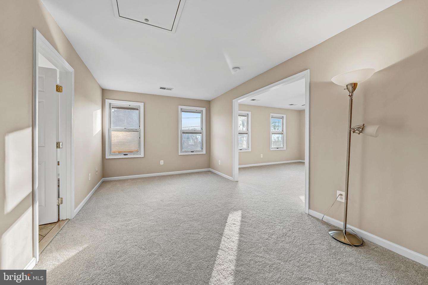 8602 SPRUCE ST, MANASSAS, Virginia 20111, 3 Bedrooms Bedrooms, ,3 BathroomsBathrooms,Residential,For sale,8602 SPRUCE ST,VAPW2108630 MLS # VAPW2108630