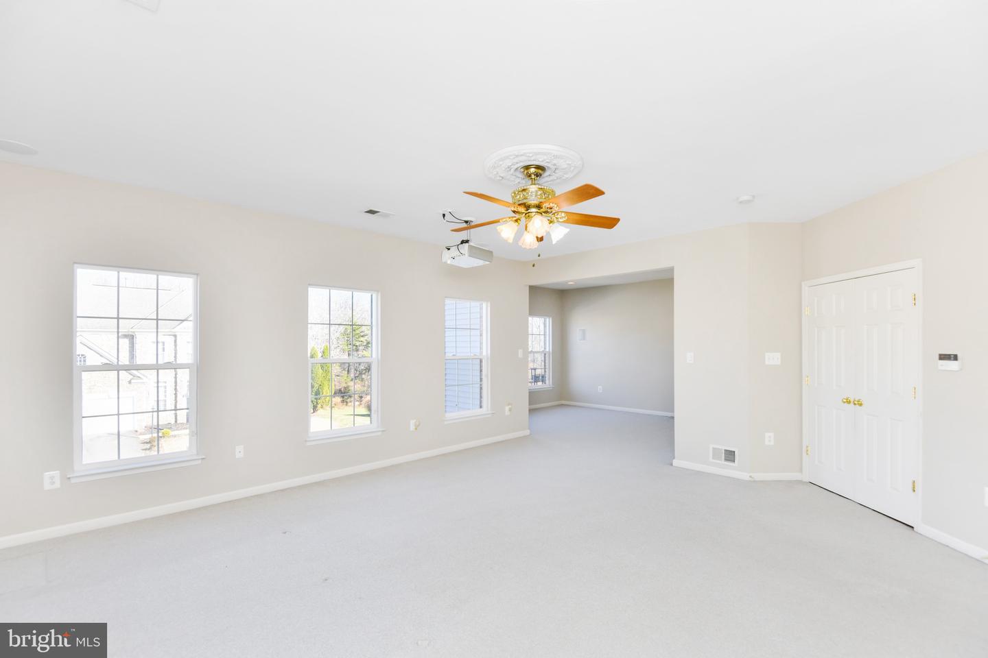 12027 PAPER BIRCH LN, GAINESVILLE, Virginia 20155, 4 Bedrooms Bedrooms, ,4 BathroomsBathrooms,Residential,For sale,12027 PAPER BIRCH LN,VAPW2108636 MLS # VAPW2108636