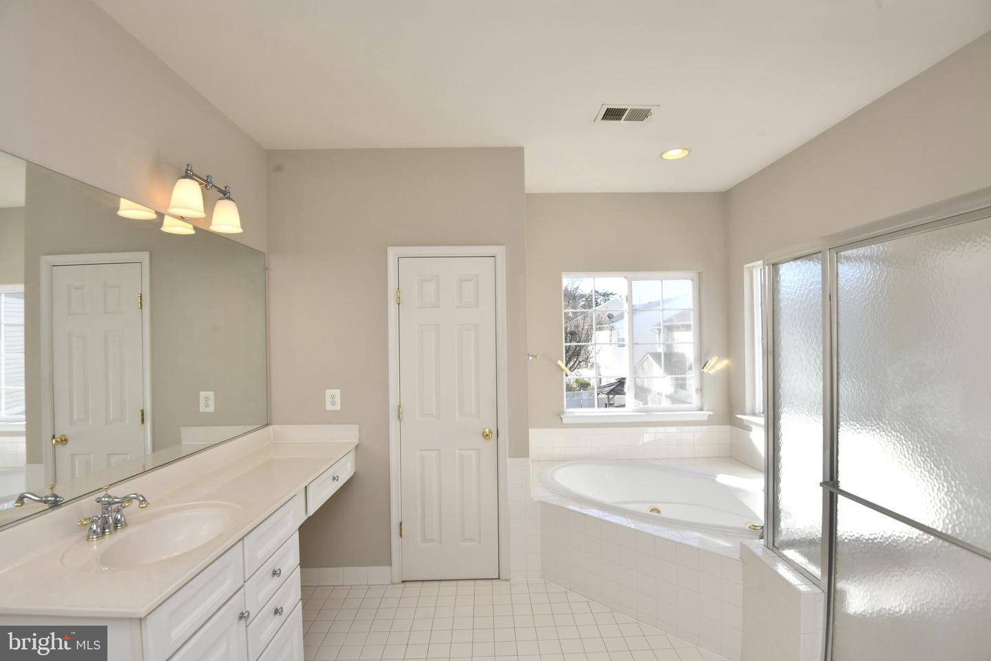 12027 PAPER BIRCH LN, GAINESVILLE, Virginia 20155, 4 Bedrooms Bedrooms, ,4 BathroomsBathrooms,Residential,For sale,12027 PAPER BIRCH LN,VAPW2108636 MLS # VAPW2108636