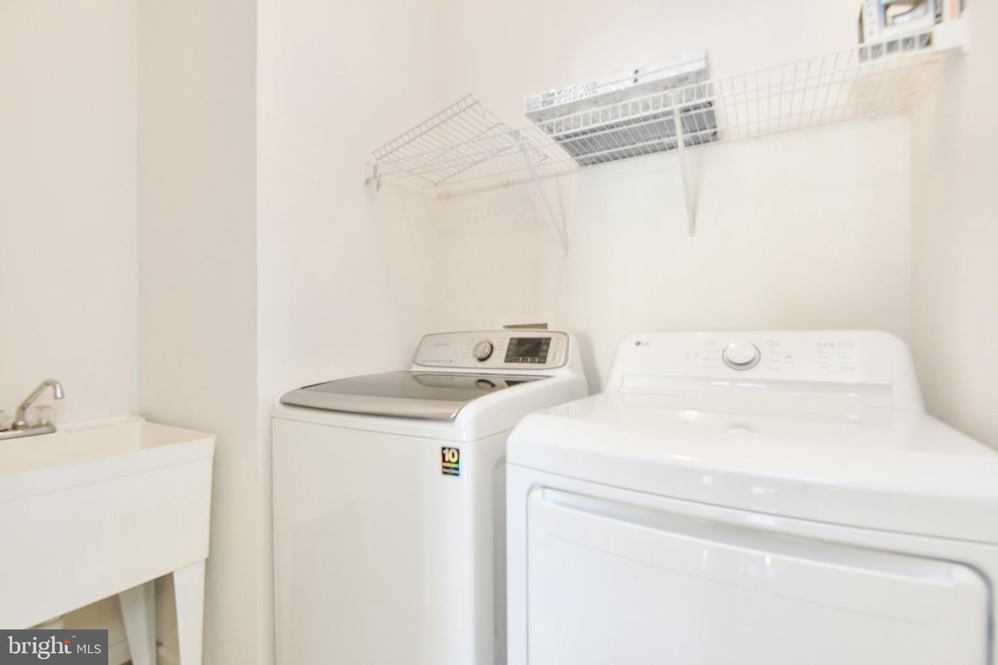 12027 PAPER BIRCH LN, GAINESVILLE, Virginia 20155, 4 Bedrooms Bedrooms, ,4 BathroomsBathrooms,Residential,For sale,12027 PAPER BIRCH LN,VAPW2108636 MLS # VAPW2108636